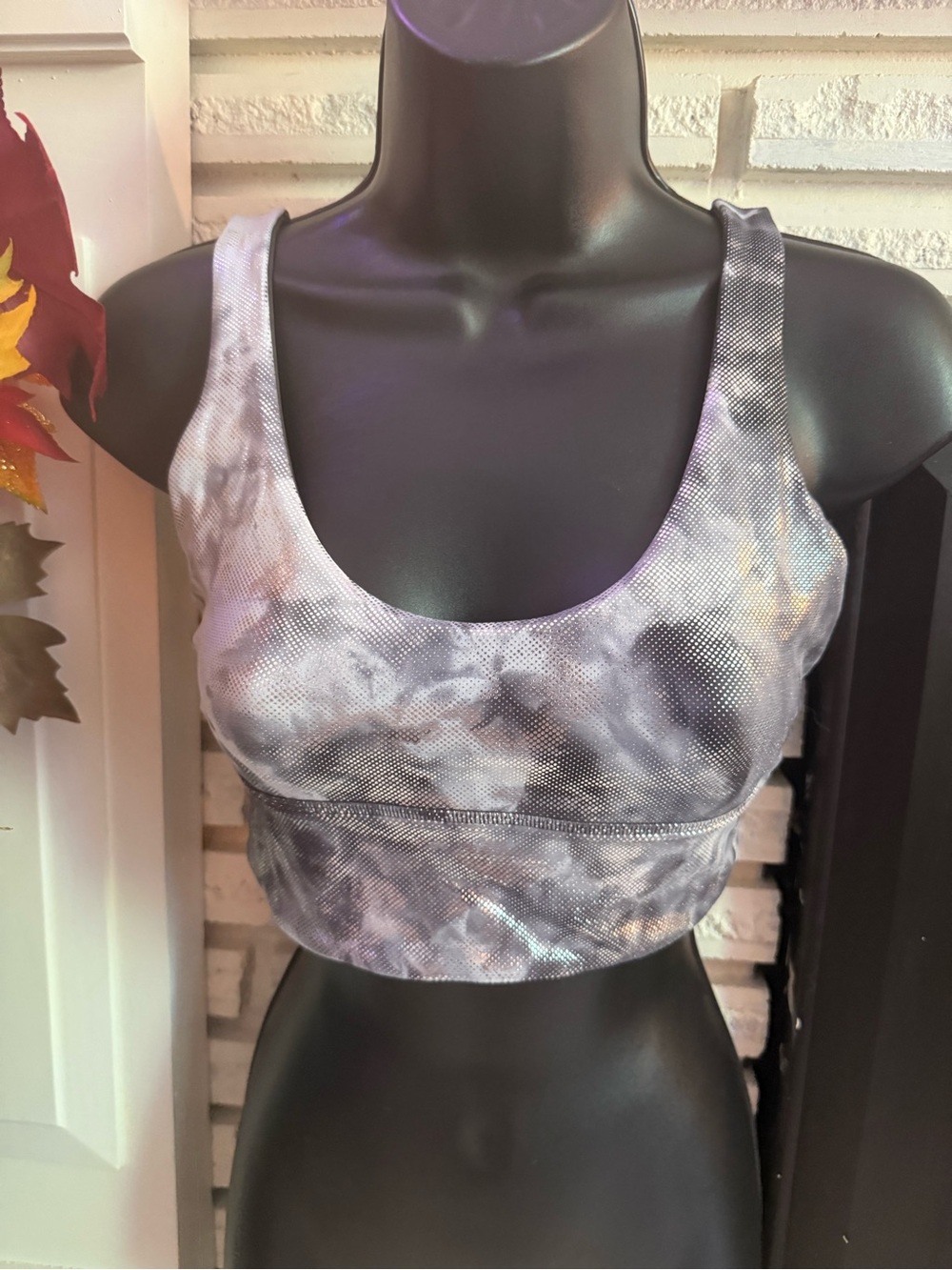 lululemon athletica Metallic SilverTie-Dye Scoop-Neck Sports Bra Size 6